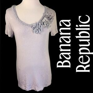 M Banana Republic shirt